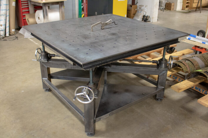 Welding Crank Table with 12" of adjustable height
